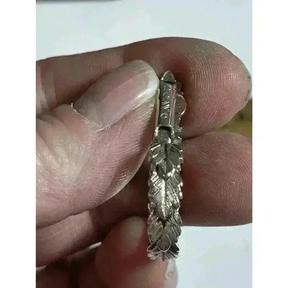 Montana Silversmiths Leaf Tear Drop Clip On Earrings - Unpierced Earrings - Picture 7 of 7